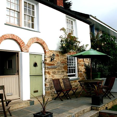 Waterside Holiday Cottages Truro Exterior photo